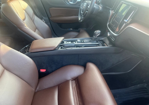 Volvo S60 cena 146000 przebieg: 64650, rok produkcji 2019 z Sulejów małe 407